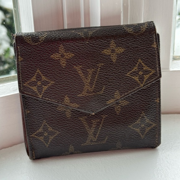 Louis Vuitton Monogram Compact Wallet - Picture 4 of 16